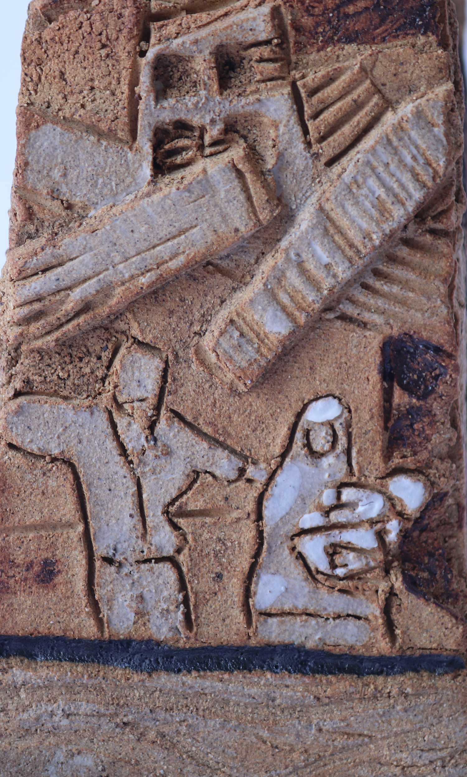 Pieza cerámica del proyecto Protesta realizado por Juan Manuel Gutiérrez Gallardo